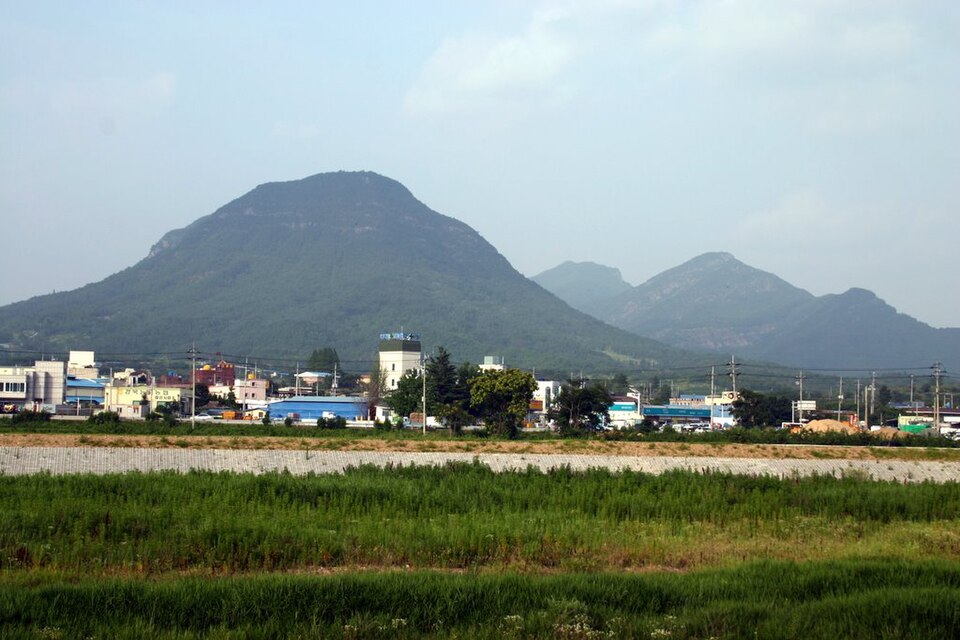 의성 산운리 들녘과 금성산 — 경북 의성 검정고시 과외