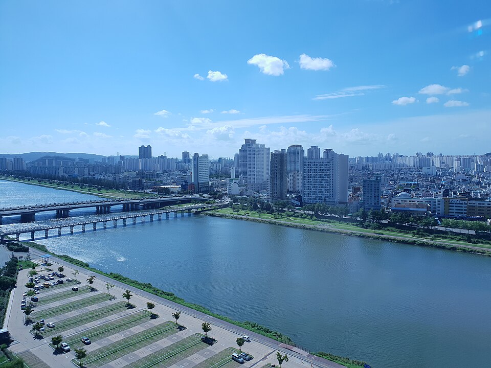 태화강과 울산 도심 전경 — 울산 중구 검정고시 과외