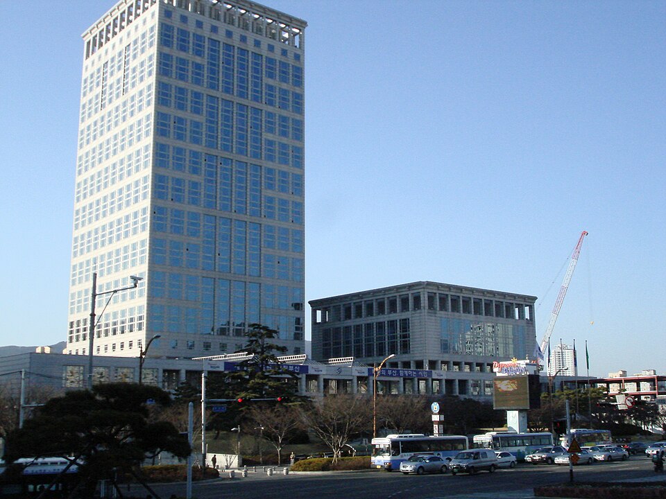 연제구 연산동의 부산시청 청사 — 연제구 검정고시 과외